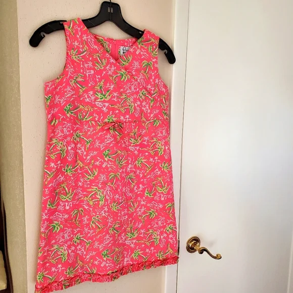 lilly pulitzer pink and green dress Wellington Maxi Add our cotton jersey Riegan Dress to your wardrobe for carefree style wherever the day takes you LILLY PULITZER Love Active Long
